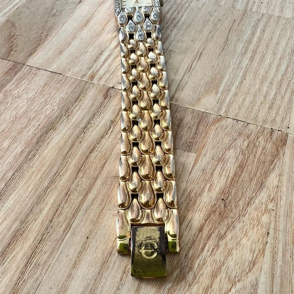 Elgin ladies rectangular gold tone bracelet dress watch NEW BATTERY